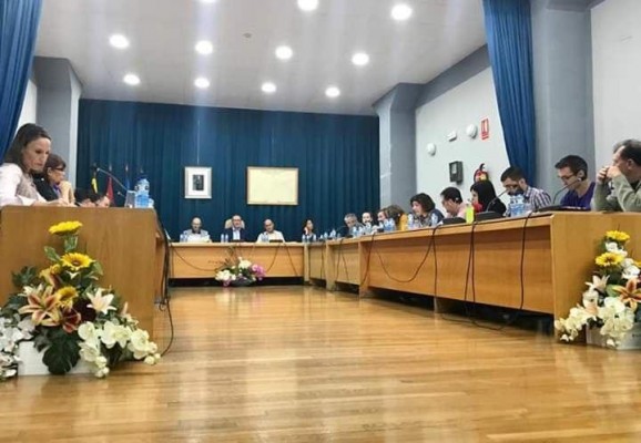 La oposición de El Campello propone aumentar el presupuesto a las áreas sociales, empleo y comercio