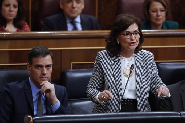 Sánchez pone a Calvo al frente de los nuevos 'Pacto de La Moncloa'