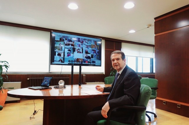 El Gobierno estudiará con la FEMP el gasto de casi 10.000 millones de superávit y remanentes locales