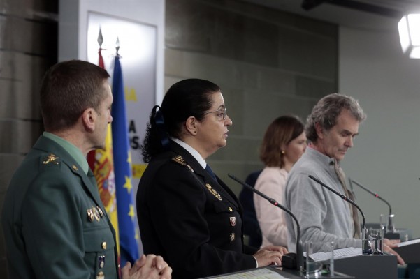 Fernando Simón dice que permitir hacer deporte es una medida que está 