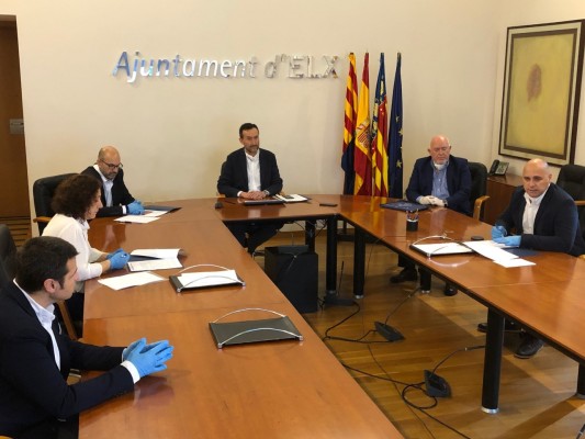 La otra cara de las ayudas en Elche: los sindicatos pedían para trabajadores despedidos y a pymes según ingresos
