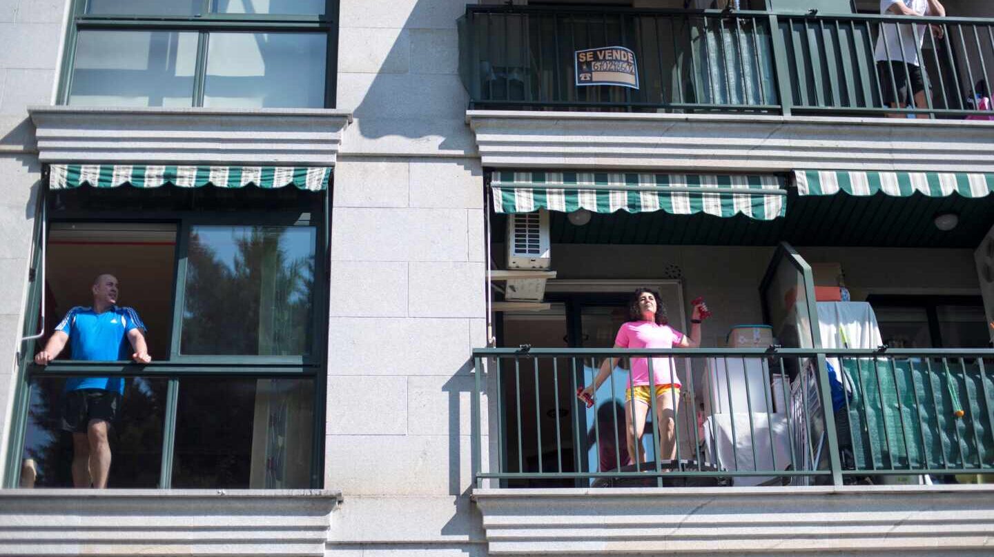 Recomendaciones para ayudar a tus vecinos durante el confinamiento por el coronavirus