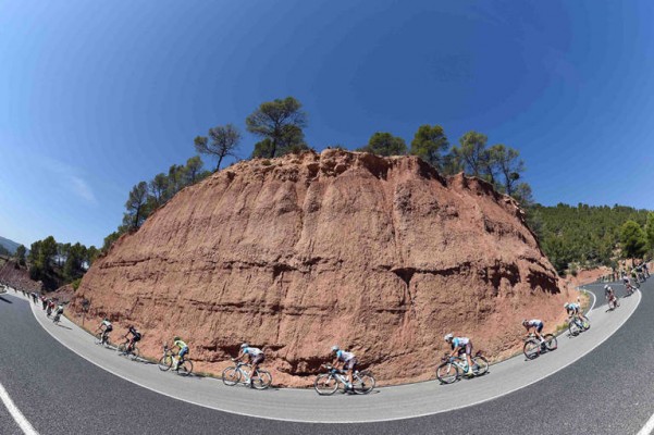La Diputación Alicante negocia acoger la salida y tres etapas de la Vuelta 2019


