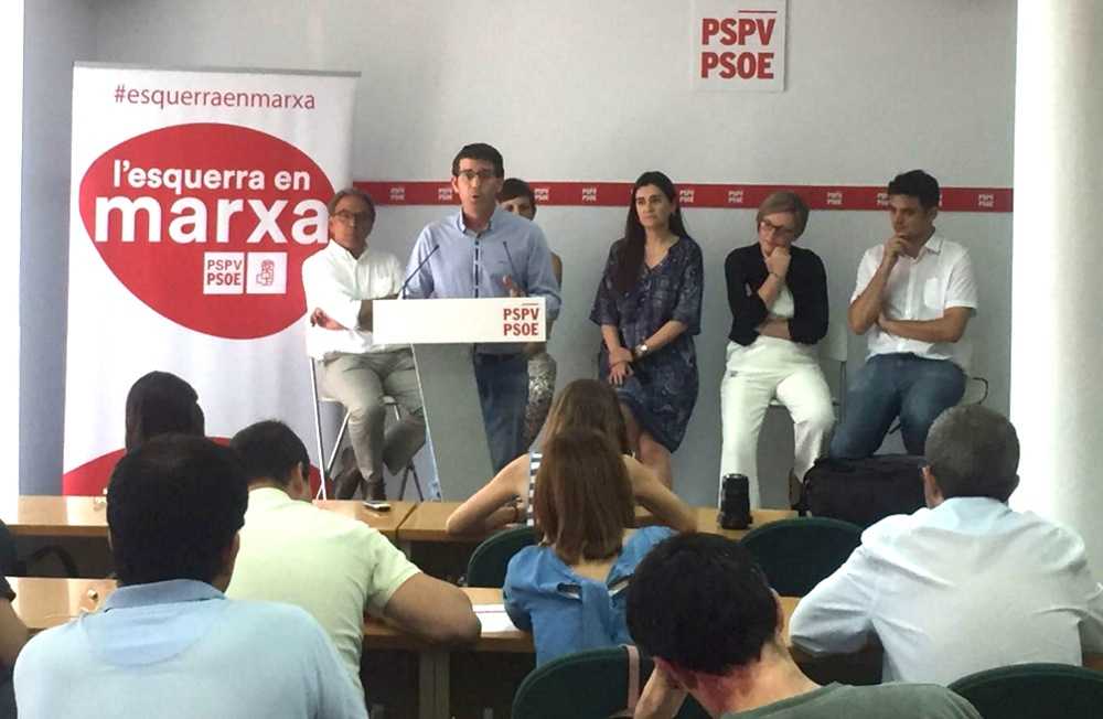 El coordinador de campaña de Puig, Jorge Rodríguez, en la rueda de prensa celebrada este miércoles - 