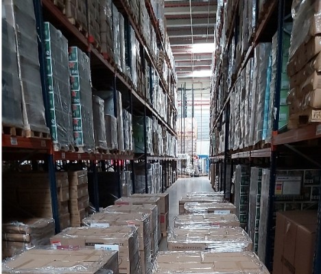 AVE dona 500.000 mascarillas quirúrgicas a hospitales valencianos