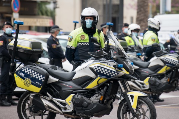 Balance tras un mes de confinamiento en València: 6.700 multas y otras 1.000 a conductores 'cazados'