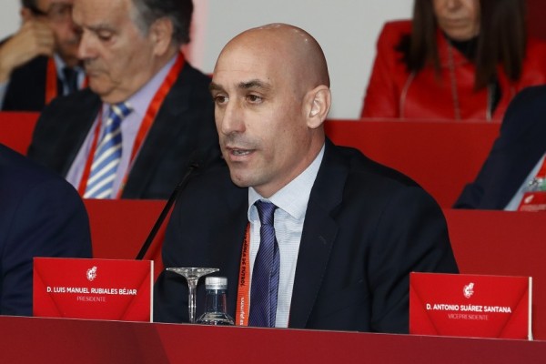 La propuesta de la RFEF dejaría al Valencia fuera de Europa