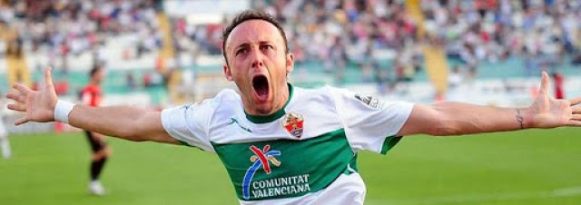 Jugadores del último ascenso a Primera animan a la afición del Elche
