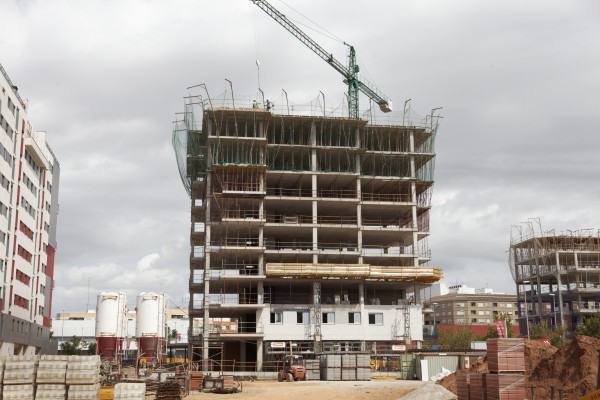 La construcción castellonense mira con temor el giro económico y teme quedarse sin obra pública