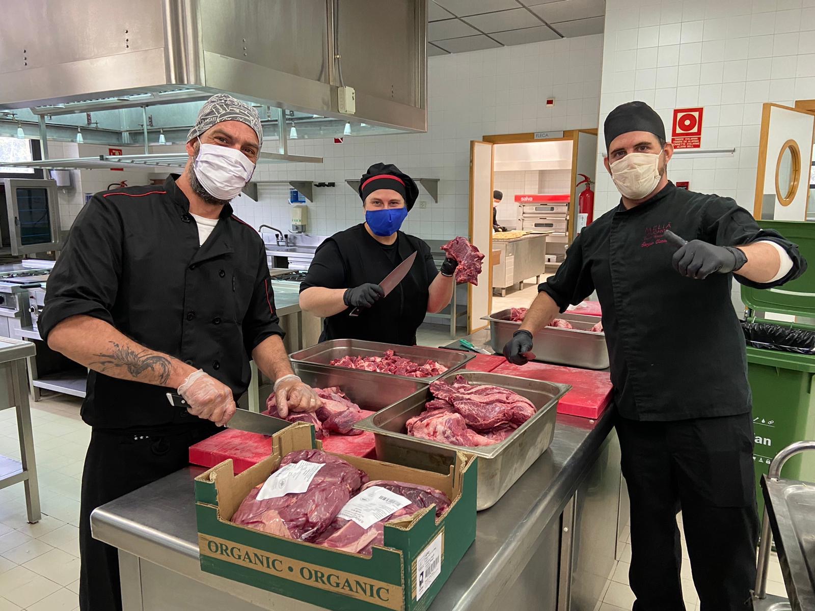 Alicante Gastronómica entrega 400 menús solidarios y planea ampliar a toda la provincia