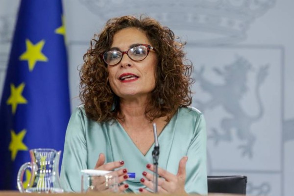Hacienda recuerda que las autonomías tienen más recursos de los que les correspondería con la crisis actual