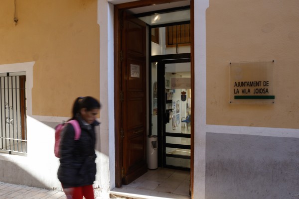 El Ayuntamiento de la Vila destinará la asignación de sus partidos municipales a Bienestar Social
