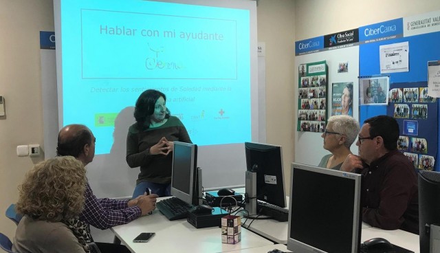 La UJI crea un robot conversacional para detectar la soledad no deseada de las personas
