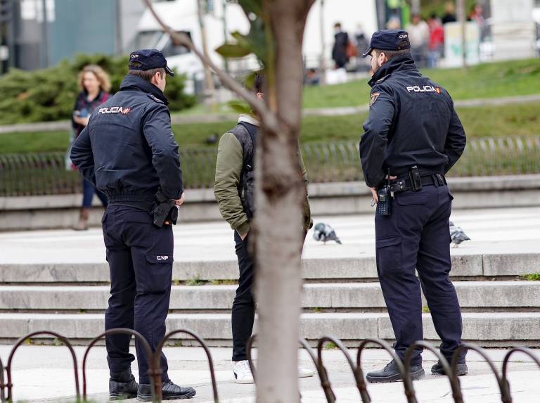 La Policía de la Generalitat denuncia a 1.340 personas y detiene a 17 por incumplir el confinamiento