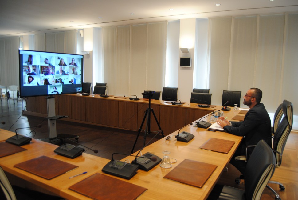 Reunión telemática del equipo de gobierno municipal, que ya utiliza la plataforma digital de altas prestaciones Webex. - 