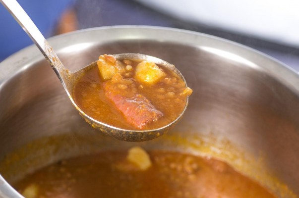 Alicante Gastronómica preparará 300 comidas diarias para familias necesitadas
