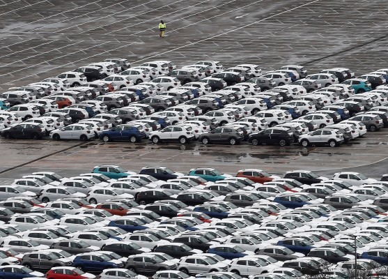 El desplome de ventas por el coronavirus cuesta 4.500 millones a la distribución del automóvil
