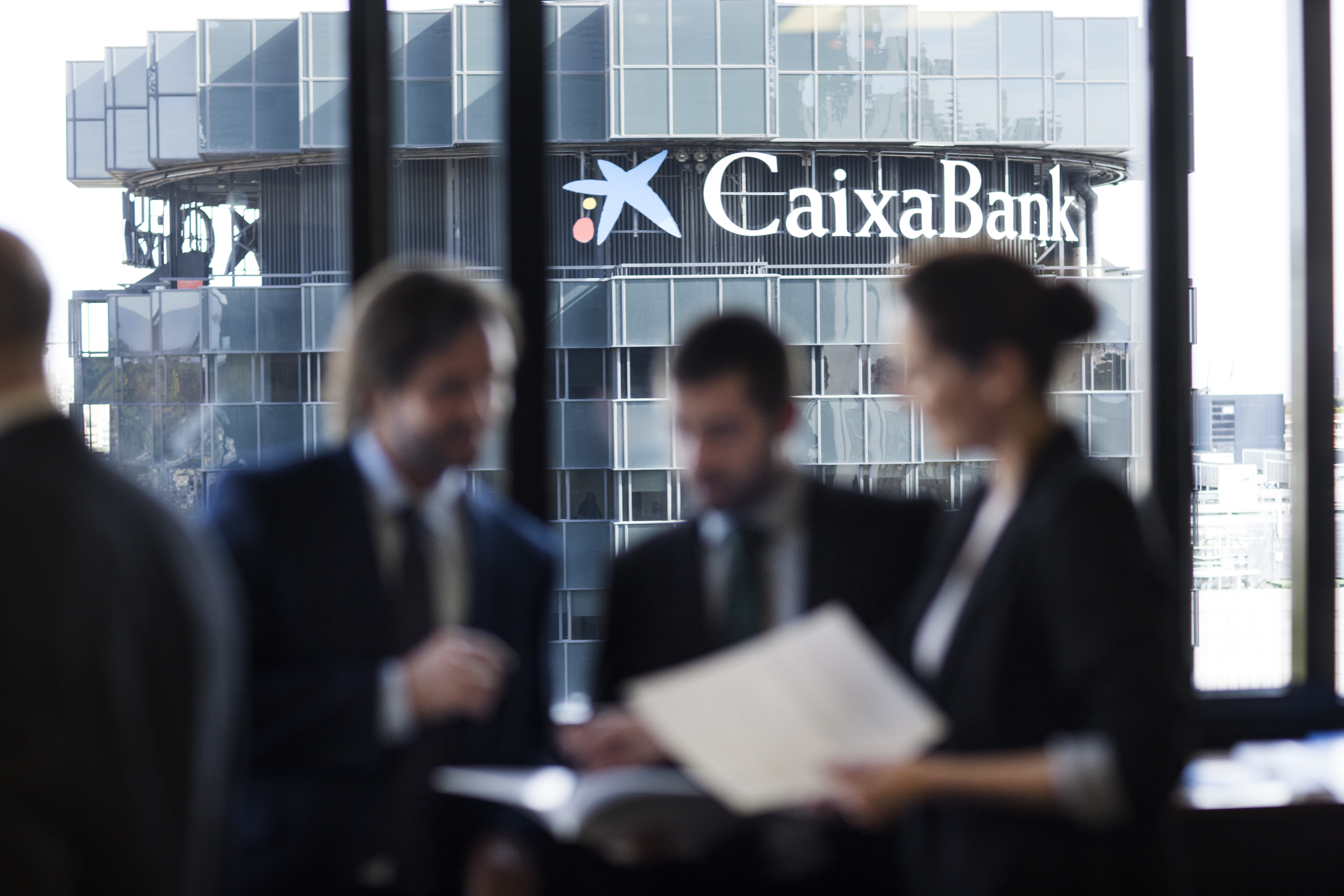 CaixaBank concede 8.000 millones de euros al sector empresarial en los primeros 15 días del estado de alarma

