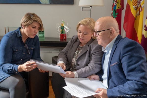 Los empresarios de Cartagena aportan al Ayuntamiento 'medidas paliativas' para capear el temporal 