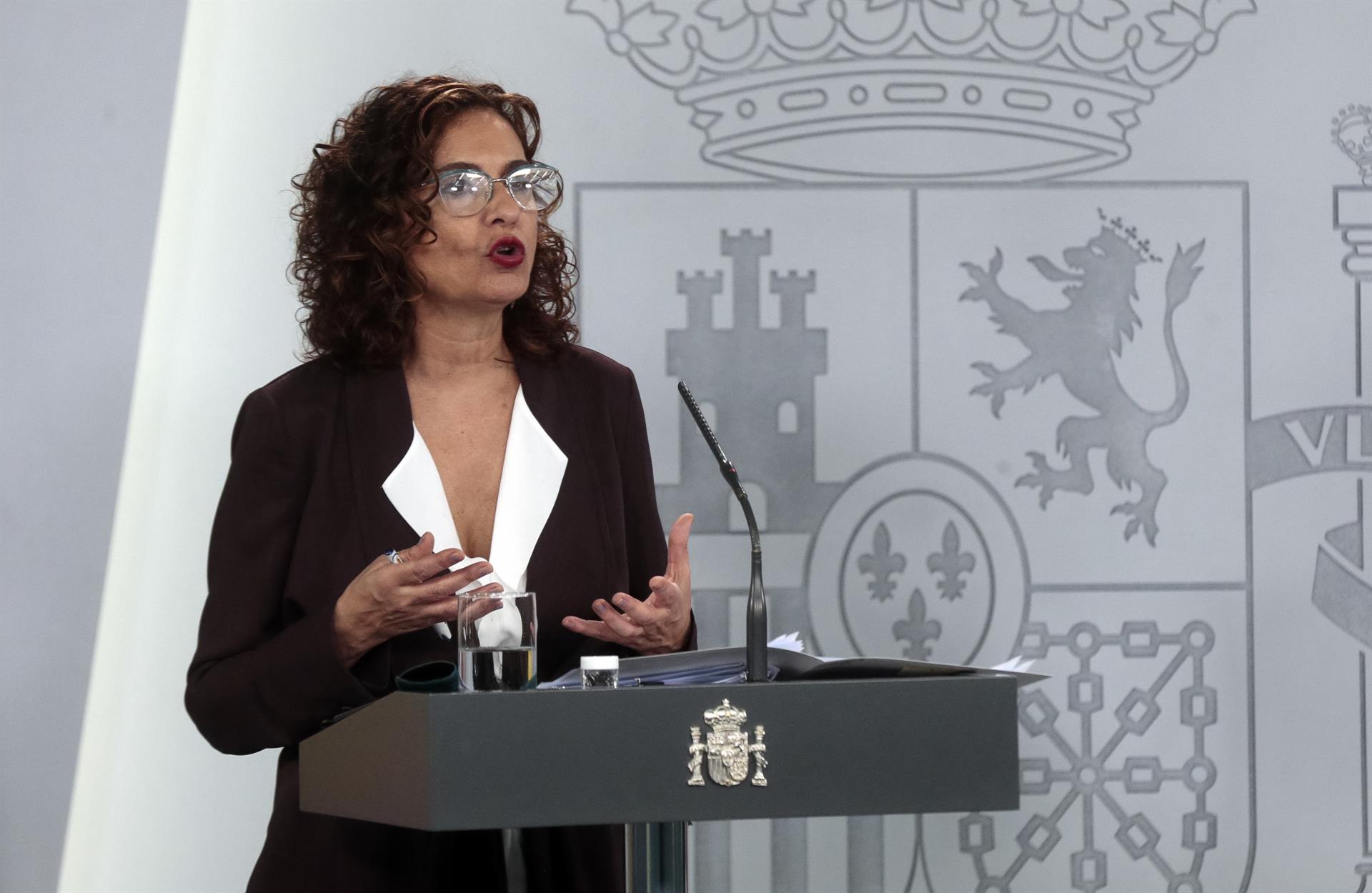 Hacienda permitirá aplazar impuestos a autónomos y pymes al 20 de mayo y renunciar a los módulos