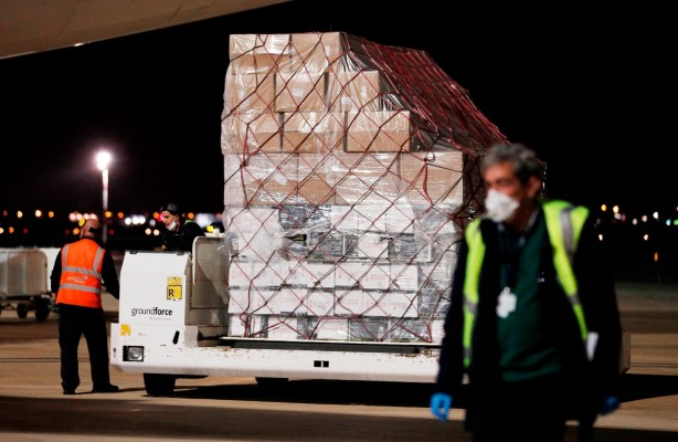 La Generalitat Valenciana contrata siete aviones más con casi 12 millones de mascarillas 