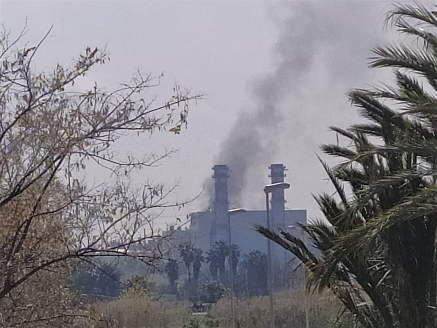 Un incendio en la planta de caprolactama de UBE activa el Plan de Emergencia Exterior del Serrallo