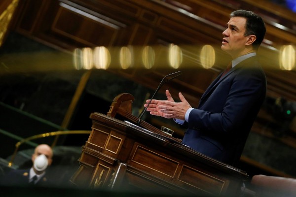 Sánchez exige respaldo europeo a deuda y advierte de que, sin medidas nuevas, 