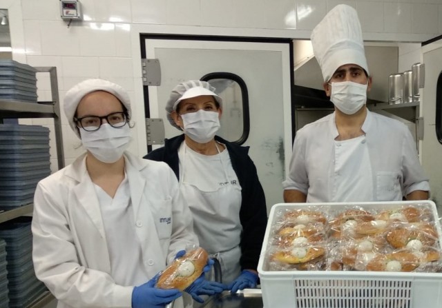 Intur Restauración Colectiva repartirá 1.500 monas de pascua a sanitarios y colectivos desfavorecidos