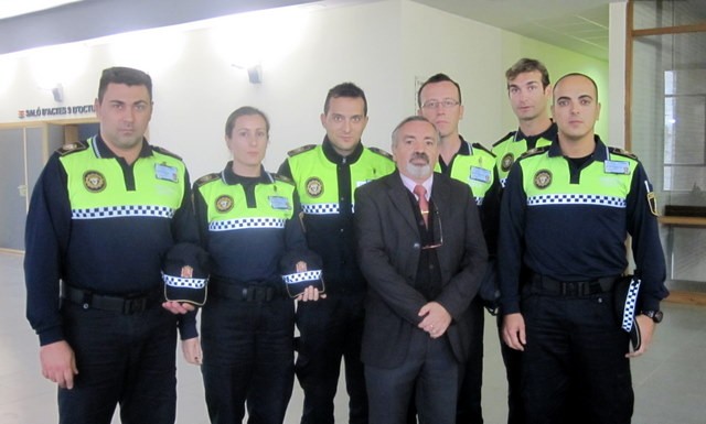 La trama de los uniformes: tres presupuestos enviados desde una misma cuenta de correo  