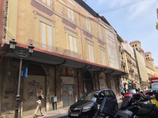 El misterio del edificio de los aparejadores: una disputada subasta con hasta 18 pujas de inversores