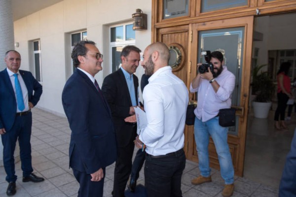 La oposición de Alicante insta a volcarse con la atención social: vales de comida y colectivo LGTBI 