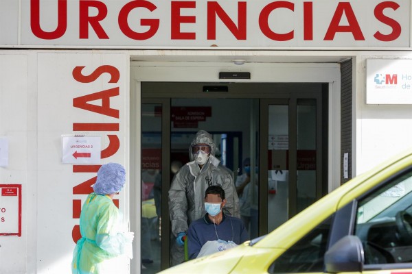 El Gobierno concede permiso de trabajo a más de 360 sanitarios extranjeros que están regularmente en España