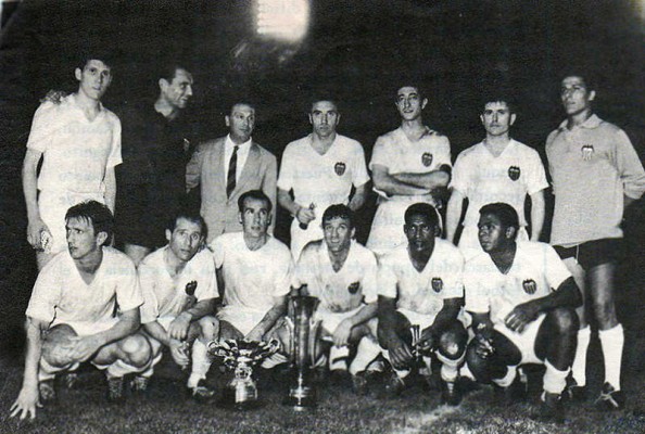 El Valencia campeón de Copa de 1967 celebra el 50 aniversario del título