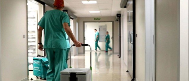 El número de fallecidos en España continúa bajando: 637 en un día
