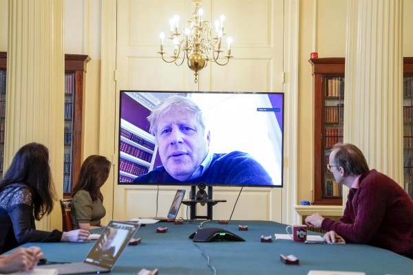 Hospitalizado el primer ministro Boris Johnson diez días después de dar positivo por coronavirus