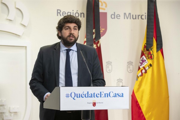 López Miras pide que las empresas no esenciales puedan acogerse a un ERTE