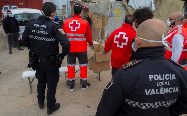  La atención humanitaria de la Policía Local de València se 