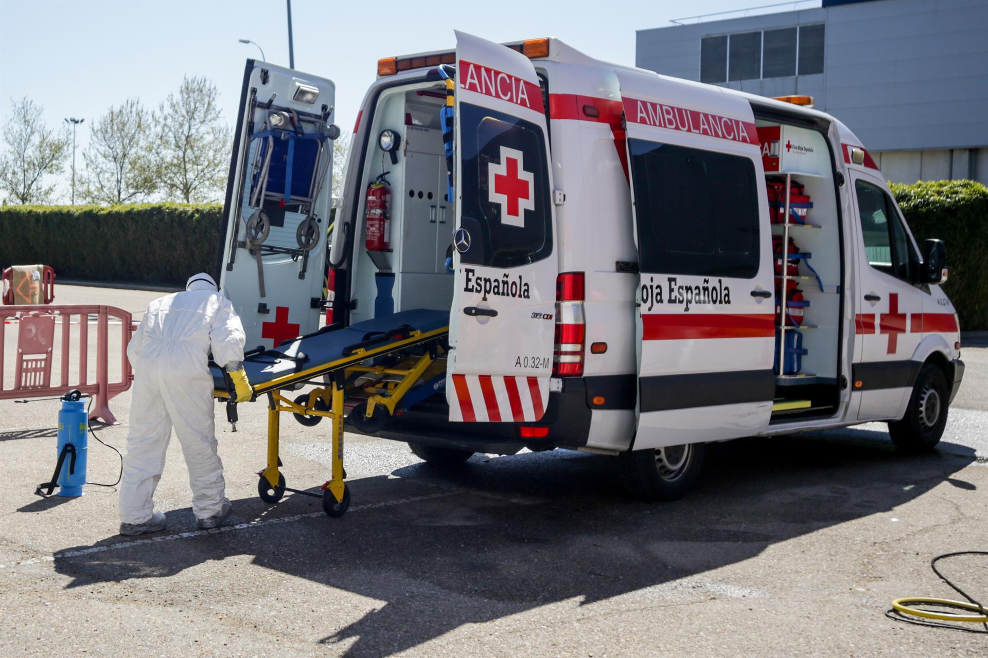 España suma 6.023 casos y 674 muertes en el último día, los mejores datos desde el 23 de marzo