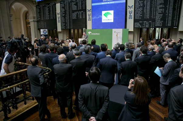 Unicaja Banco salda su primer día en bolsa revalorizándose un 6,36%