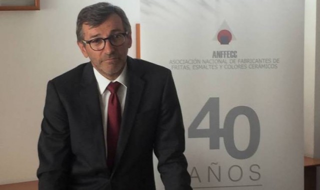 Los esmaltes cerámicos reclaman poder mantener un mínimo de producción si el parón se prolonga