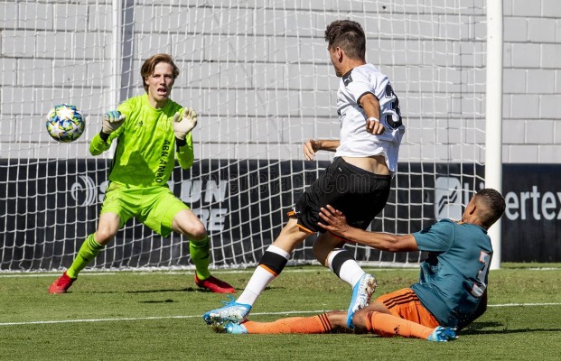 El AS Roma se fija en el juvenil del Valencia David Ruiz para reforzar su cantera