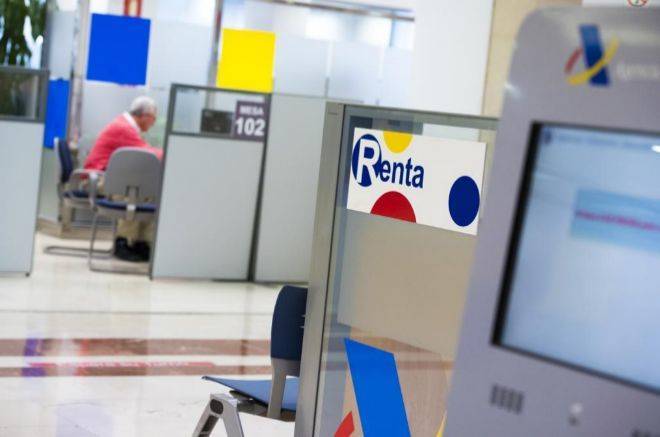 Los contribuyentes presentan casi 1,5 millones de declaraciones en los dos primeros días de Renta
