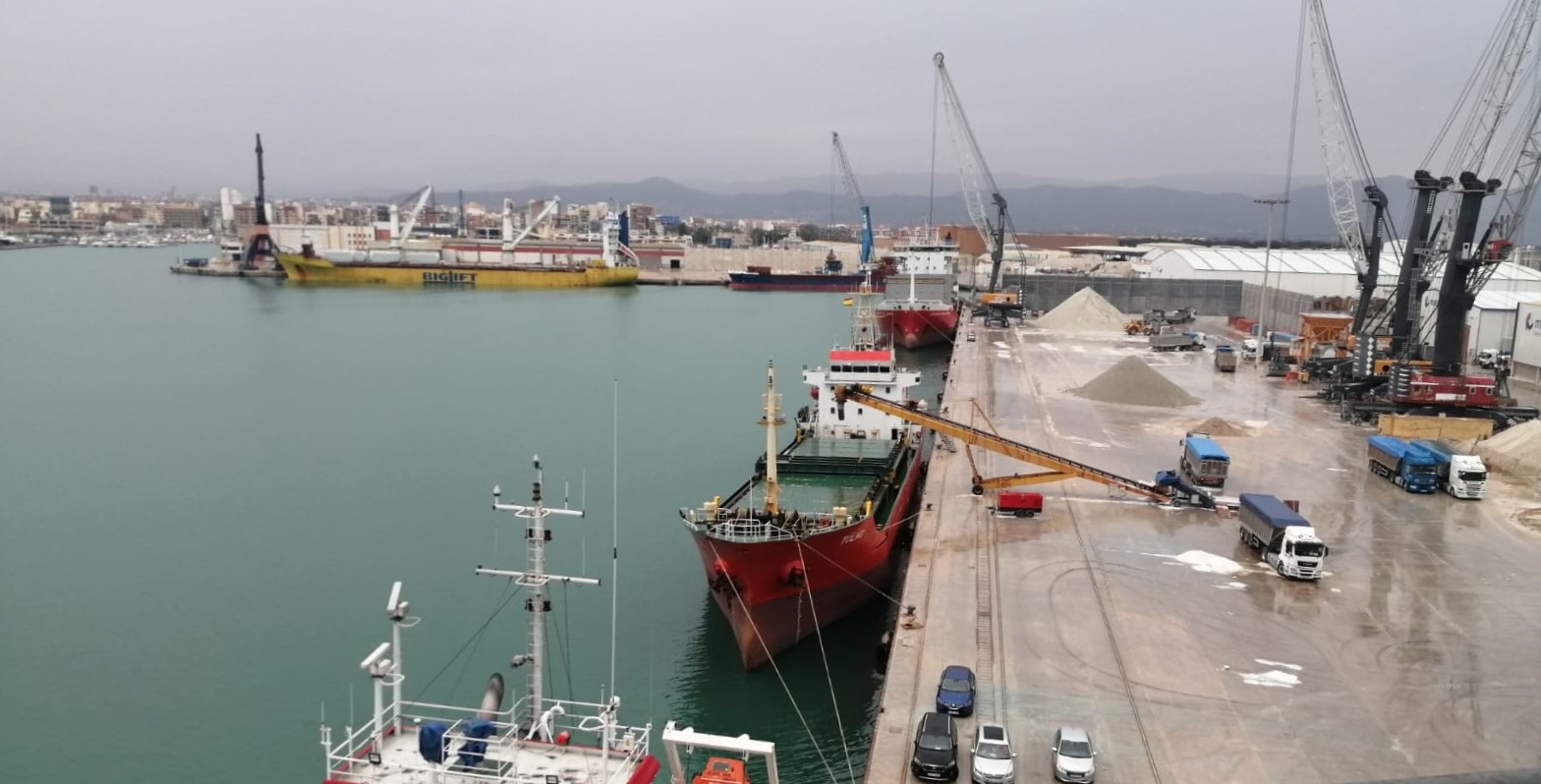 PortCastelló sigue operando con normalidad pero ya prevé un descenso de la actividad