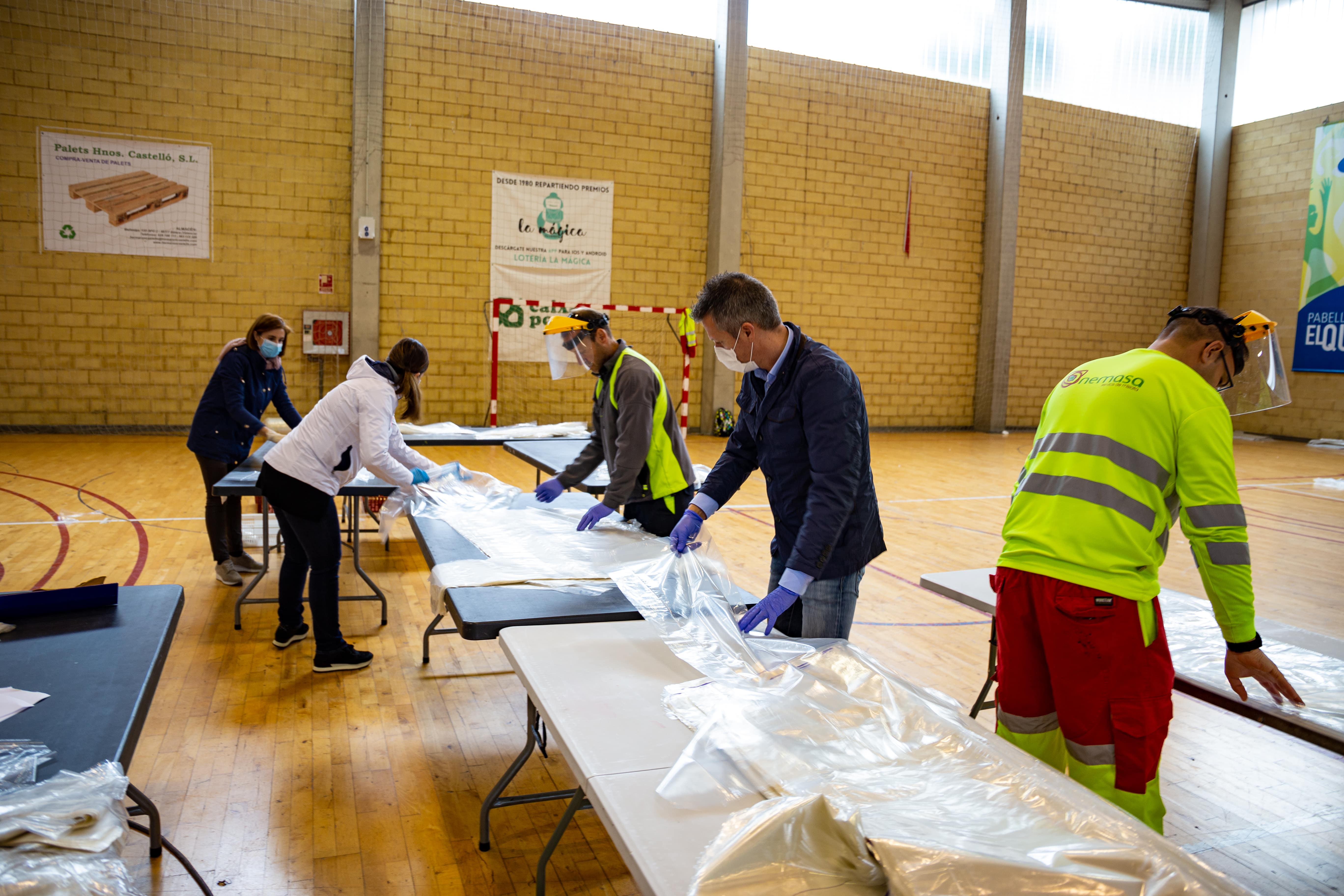 Mislata confeccionará 10.000 batas para personal sanitario 
