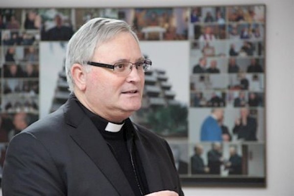 Charlas espirituales por teléfono: la Diócesis habilita un número para hablar con un sacerdote
