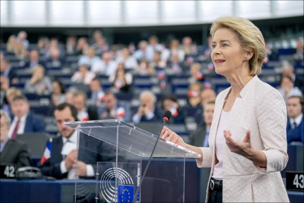Bruselas propone un fondo europeo de 100.000 millones contra el paro 