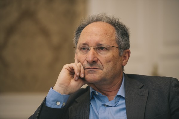 Tirón de orejas de Antifraude Les Corts por la falta de transparencia en las subvenciones de los grupos