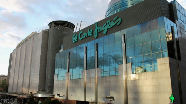 El Corte Inglés tiene (muy) crudo salir del temido 'bono basura'