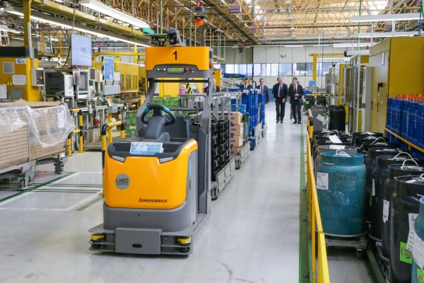 UGT celebra que el Gobierno ofrezca a la industria mantener una mínima actividad imprescindible