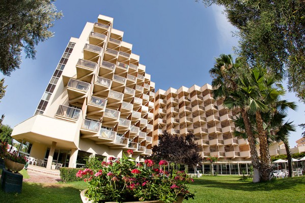 El primer hotel medicalizado en Alicante: 46 habitaciones a disposición de pacientes y sanitarios